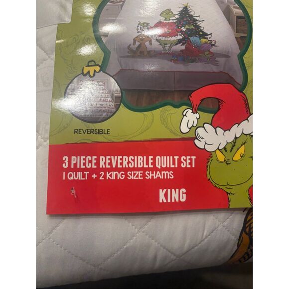 The Grinch 3 Piece Reversible King Size Christmas Comforter With 2 Shams NWT - Picture 4 of 9